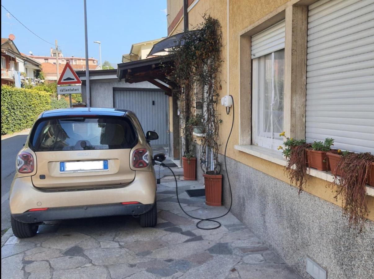 Le Camere Di Sabrina Con Bagno In Camera Sarzana Extérieur photo